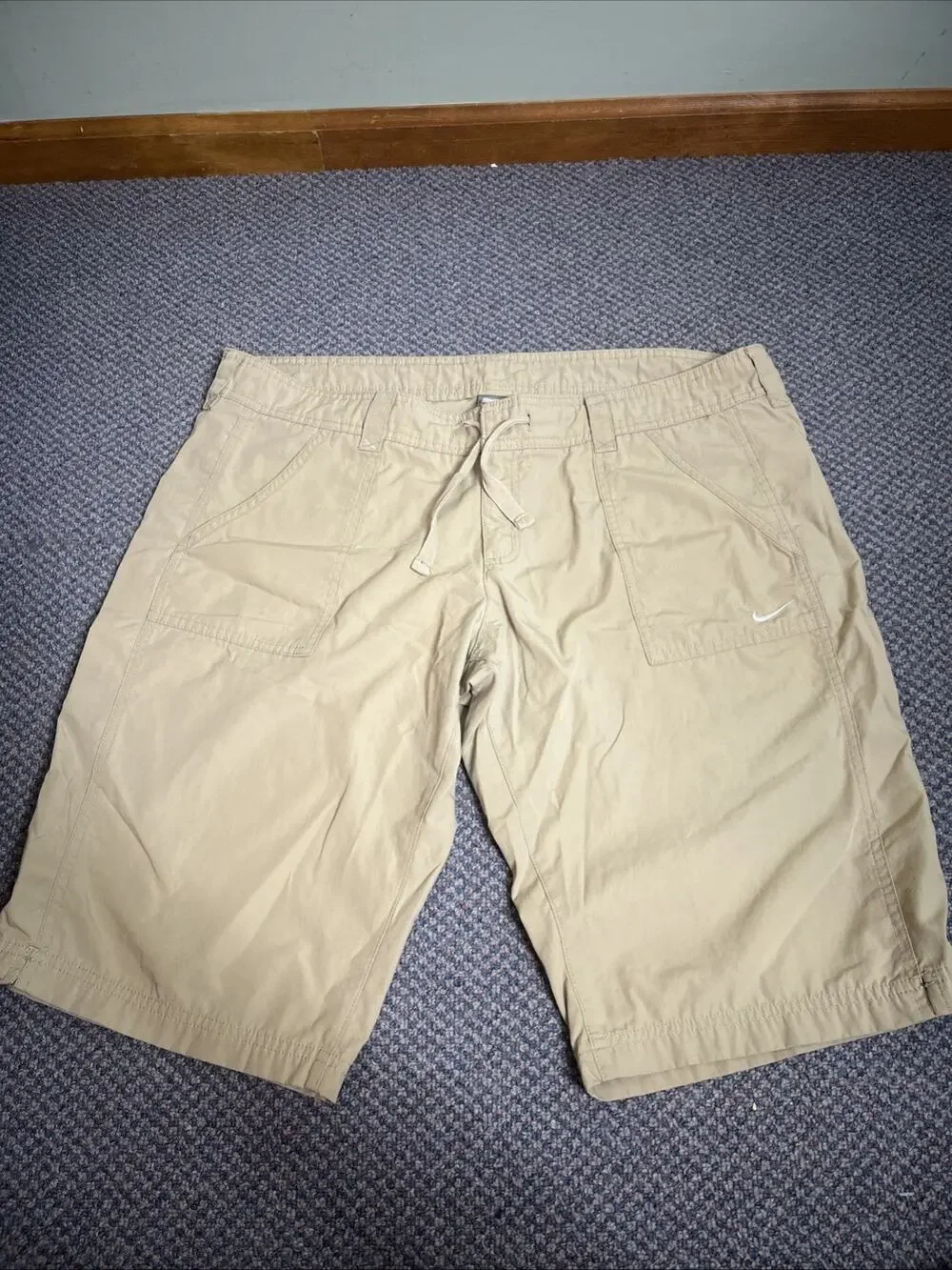 Nike Women's Bermuda Shorts Size XL (16-18) Tan Pockets Drawstring